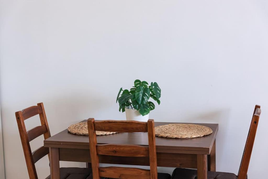 Seaside Escape Apartment Saronida Екстер'єр фото